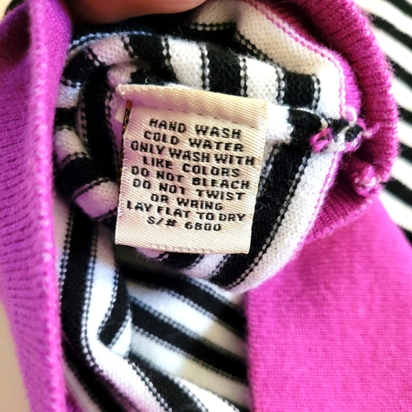 Black and white striped Sleeveless top with pink trim - Picture 6 of 7